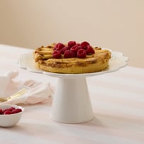 Fleur Coconut Pedestal Cake Stand