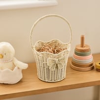 Bow Cream Carry Basket