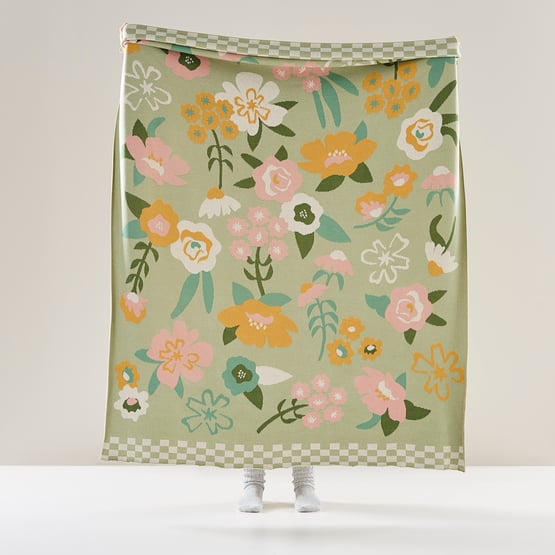 Ines Knitted Green Throw