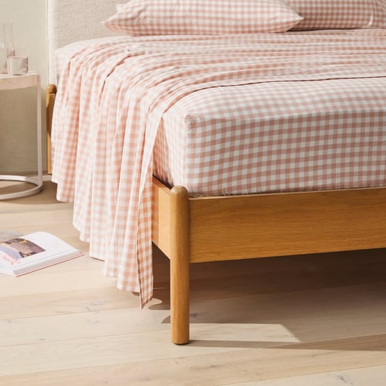 Yarn Dye Dusty Pink Gingham Sheet Set
