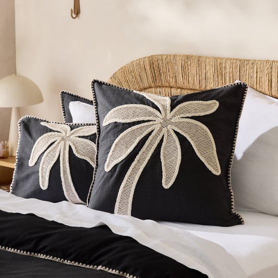 Tahiti Black Tufted Pillowcases
