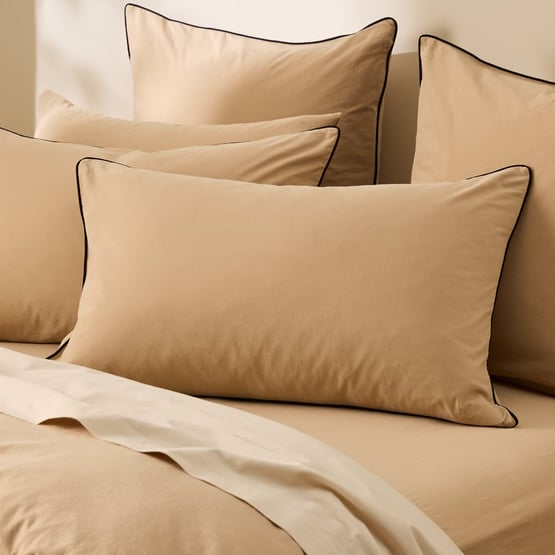 Stonewashed Cotton Sesame & Black Piped Pillowcases