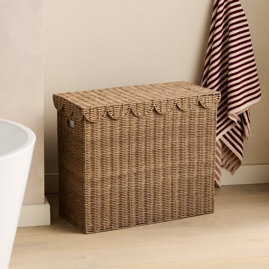Scalloped Natural Divided Laundry Basket