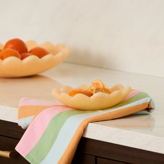 Calypso Resin Matte Peach Scalloped Bowl