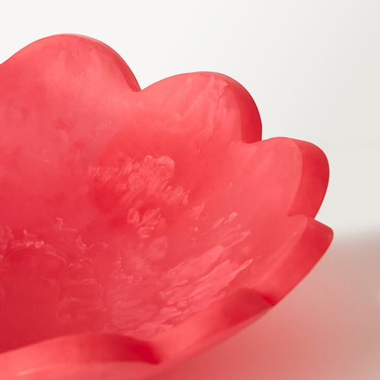 Calypso Resin Matte Raspberry Medium Scalloped Bowl