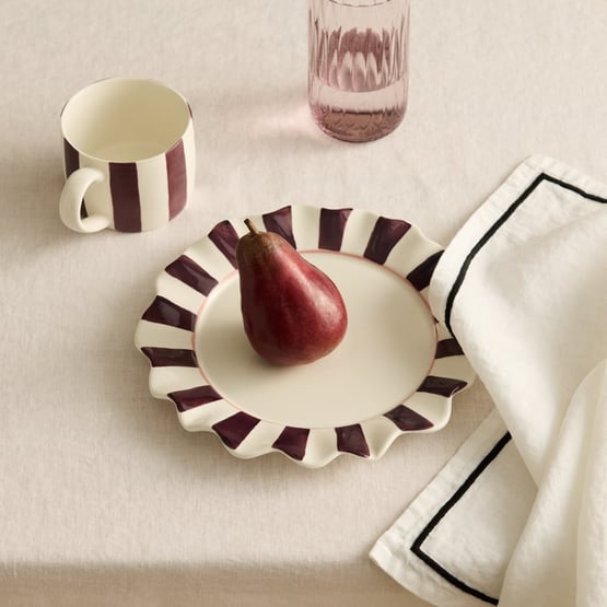 Frill Burgundy Stripe Plate