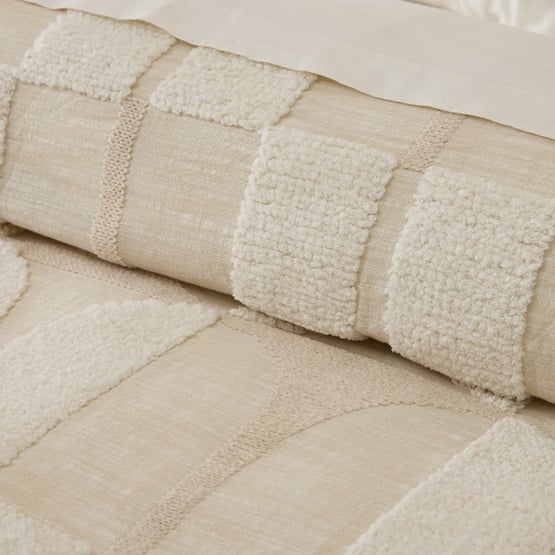 Hendrix Tufted Natural Quilt Cover Separates