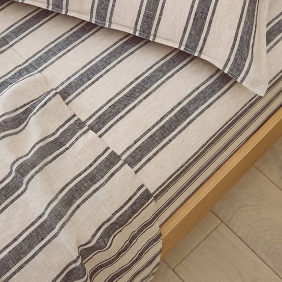 Vintage Washed Linen Linen & Onyx Farm Stripe Pillowcases