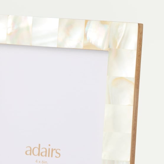 Pearla Natural Portrait Frame