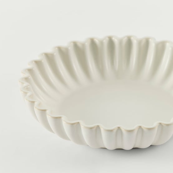 Cora White Medium Dish
