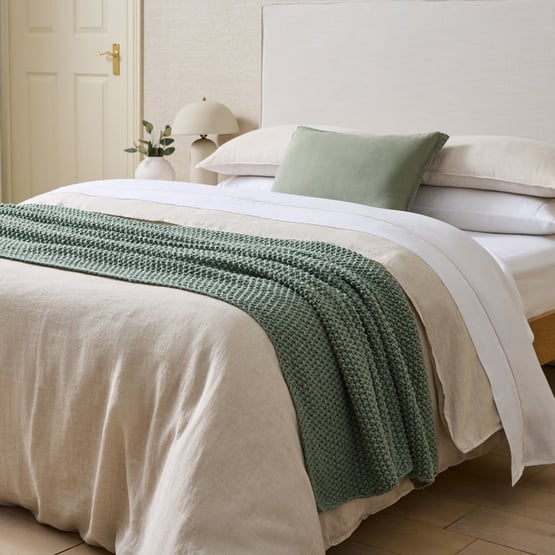 Hallstatt Lily Pad Chunky Knit Throw