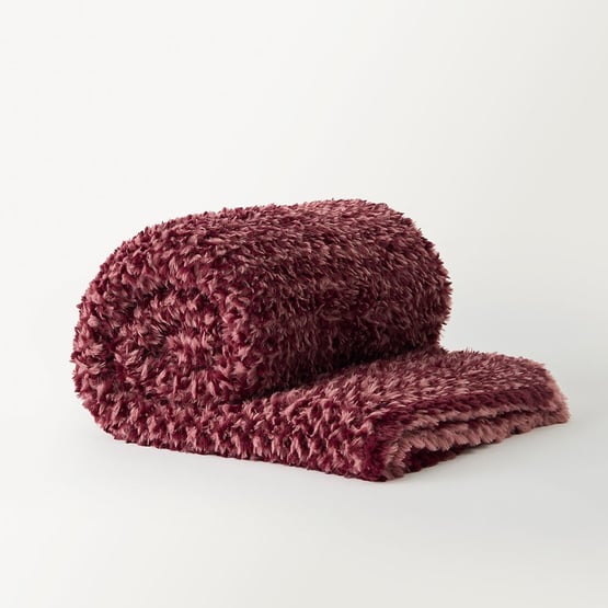 Munich Feather Yarn Berries Throw