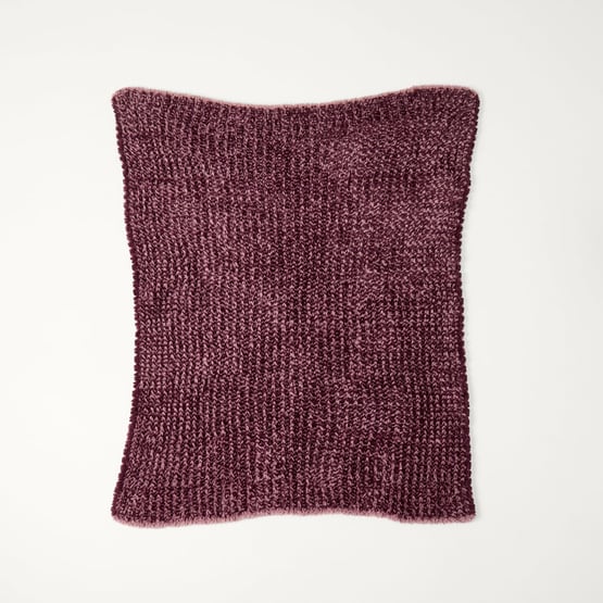 Munich Feather Yarn Berries Throw