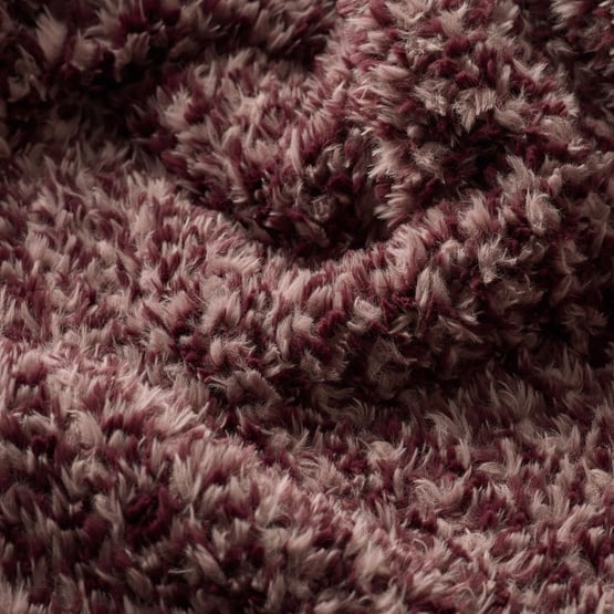 Munich Feather Yarn Berries Throw