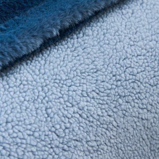 Teddy Diagonal Spliced Navy Blanket 