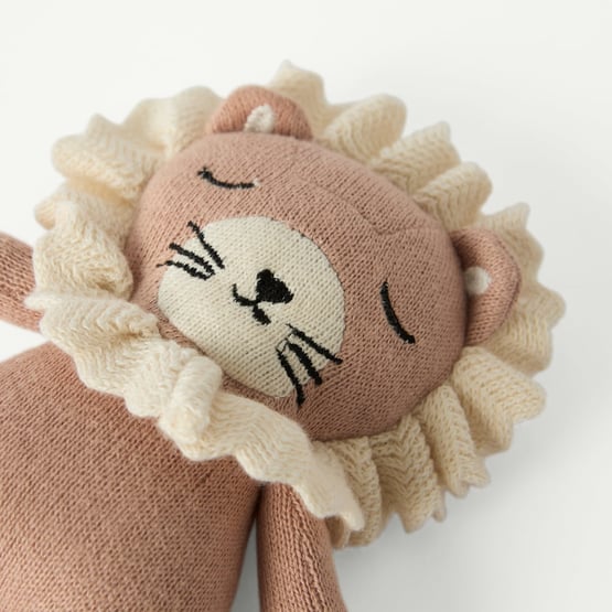 Lion Tan Snuggle Set