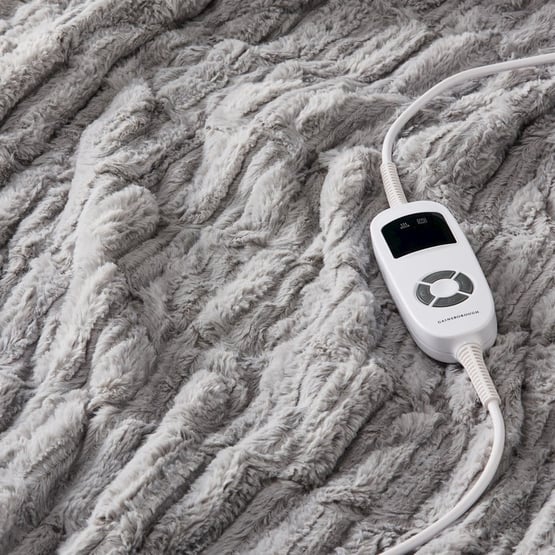 Deluxe Heated Soft Grey Faux Fur Blanket