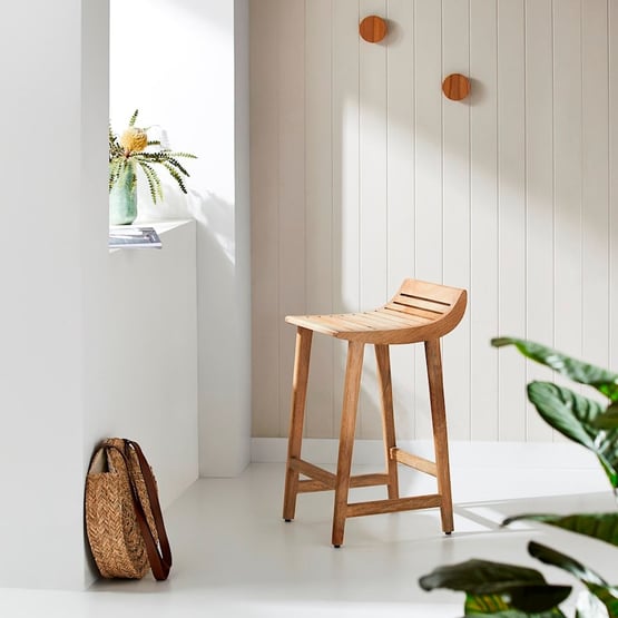 Retreat Dining Collection  Natural Counter Stool