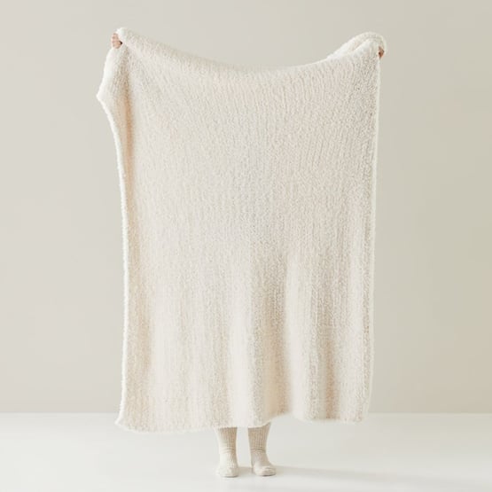 Munich Feather Yarn Winter White Throw