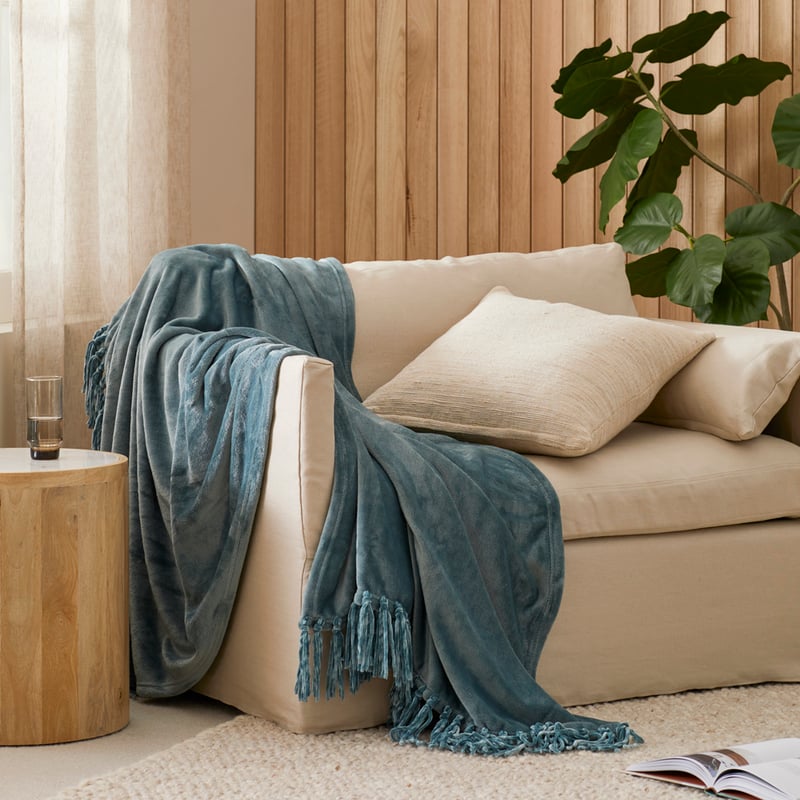 Aspen Deep Seamist Fleece Tassel Throw