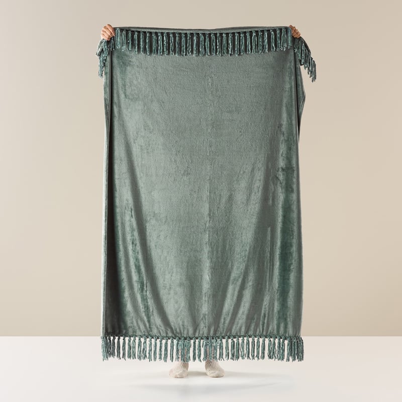 Aspen Deep Seamist Fleece Tassel Throw
