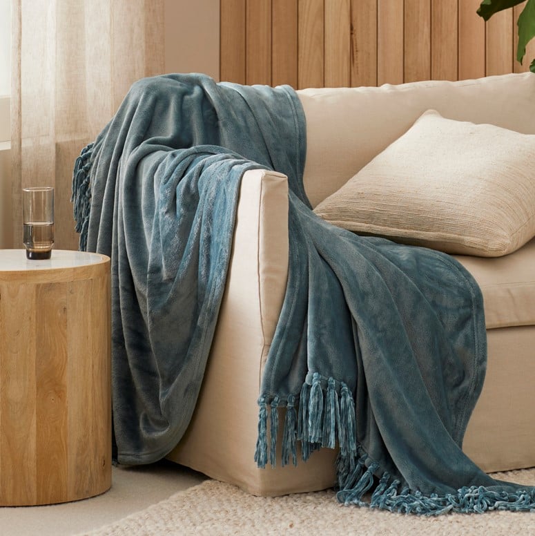 Aspen Deep Seamist Fleece Tassel Throw