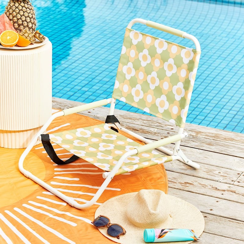 Retro Grid Daisy Green Beach Chair