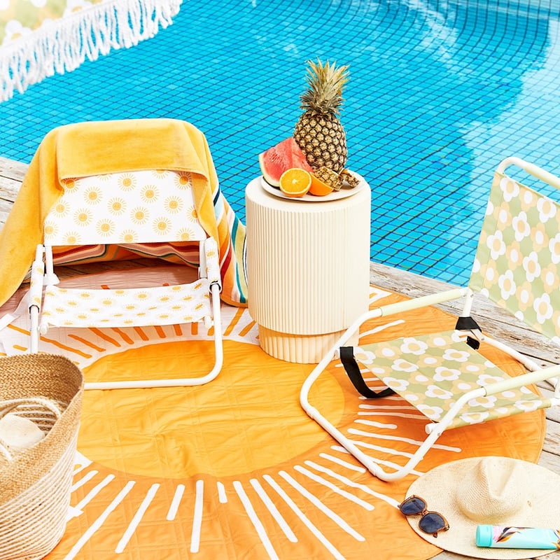 Retro Grid Daisy Green Beach Chair