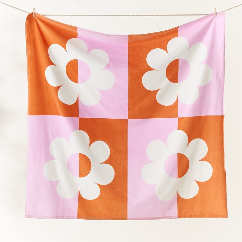 Sand Free Retro Square Daisy Pink Family Beach Towel