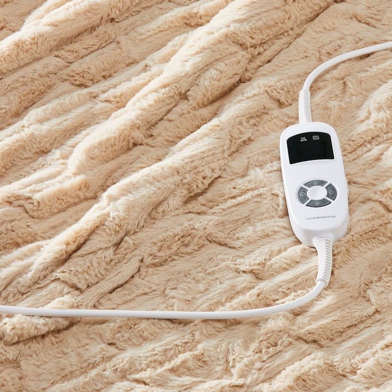 Deluxe Heated Natural Faux Fur Blanket