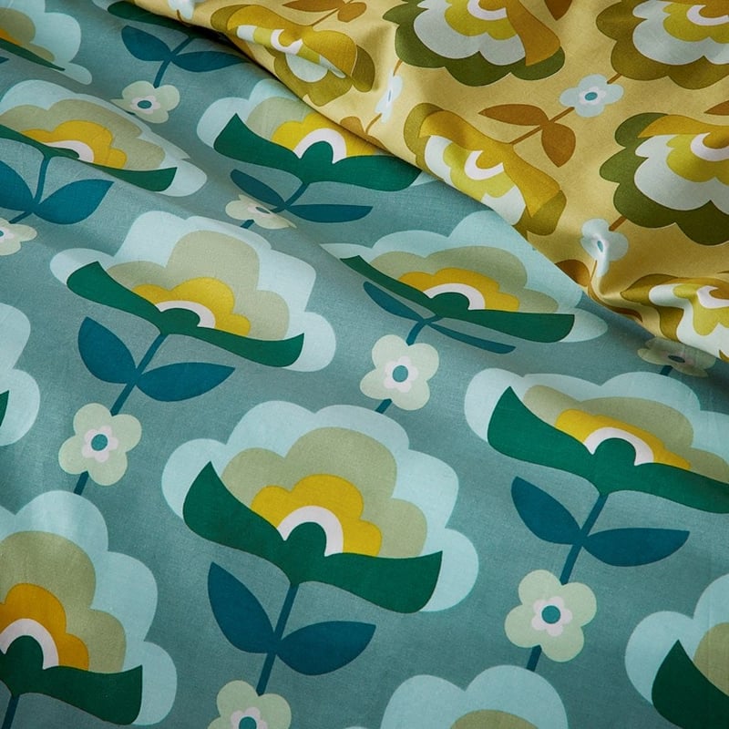 Retro Peacock Stems Pillowcases