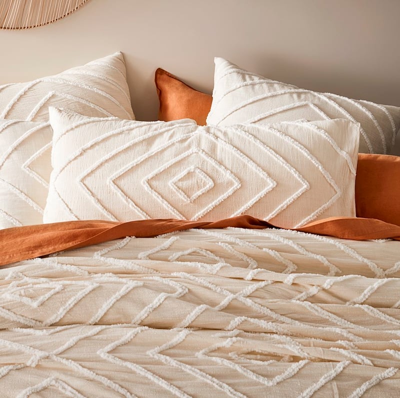 Iris Natural Tufted Pillowcases