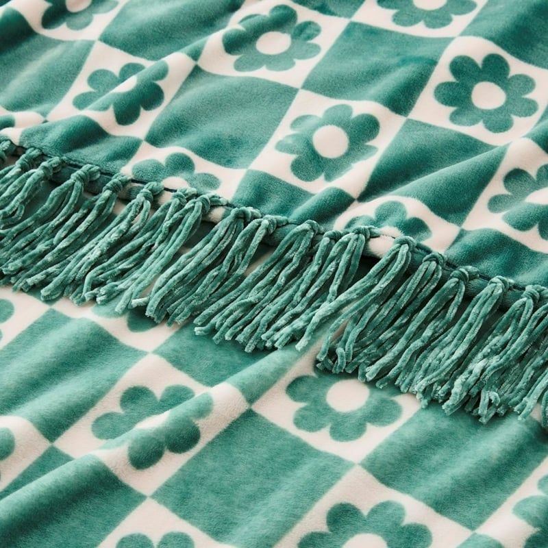 OLD Supersoft Daisy Check Blanket