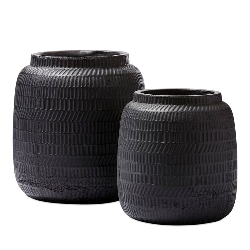 Black Dashes Pot