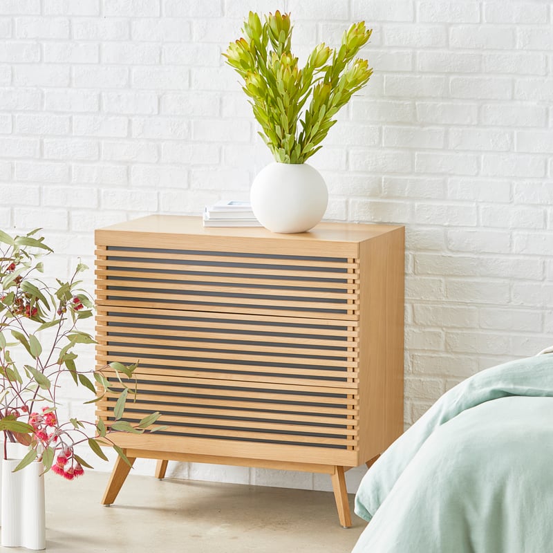 Giglio White Sphere Vase