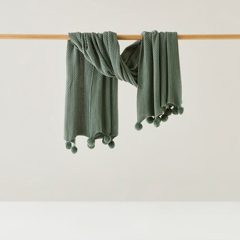 Pom-Pom Lily Pad Throw