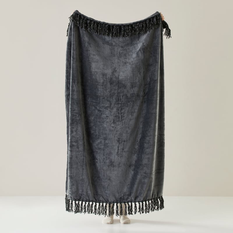 Aspen Coal Fleece Tassel Throw