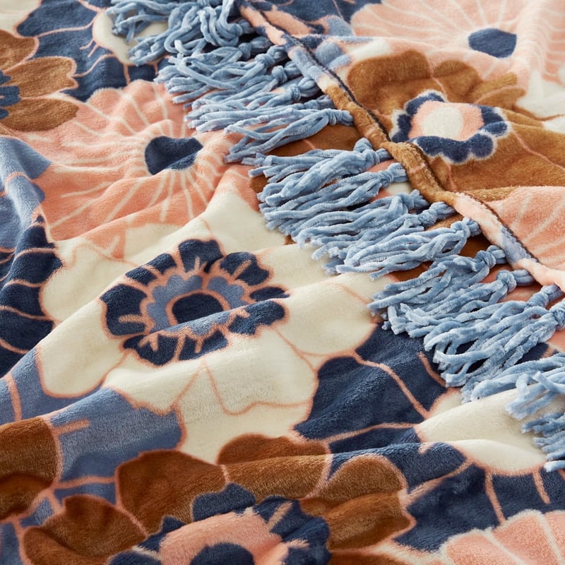 Aspen Keira Floral Fleece Tassel Print Throw