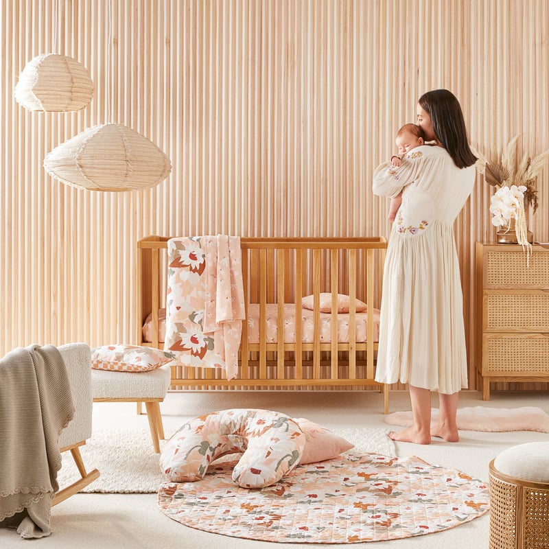 Kimmy Hogan Whisper Pink Paper Daisies Cot Quilt Cover