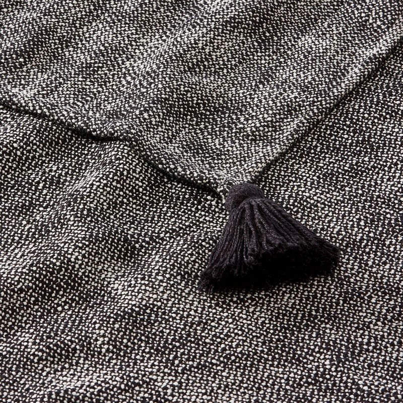 Jaya Black & Natural Throw
