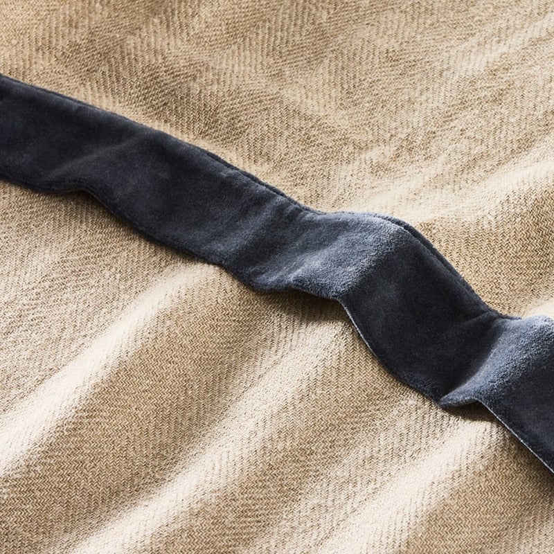 Arraya Navy Throw