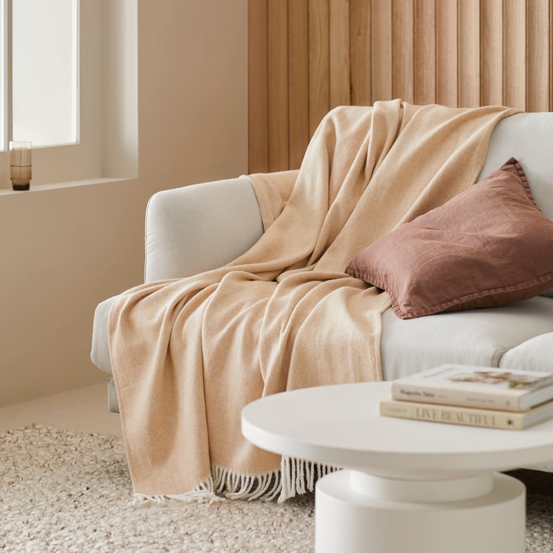 European Collection Espolio Beige Throw
