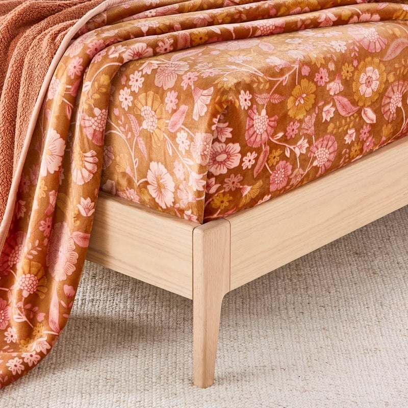 Sherpa Aashvi Floral Blanket