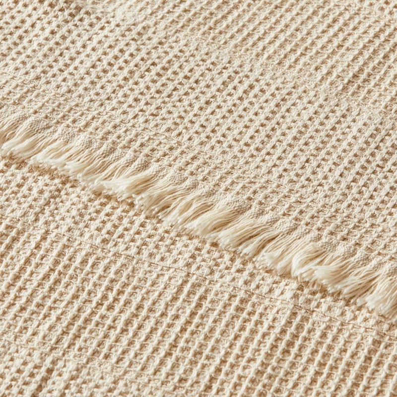 European Collection Natural Tallinn Throw