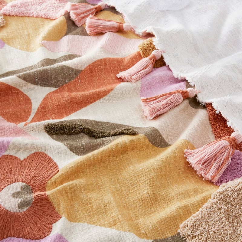 Floral Life Pink Tufted Throw