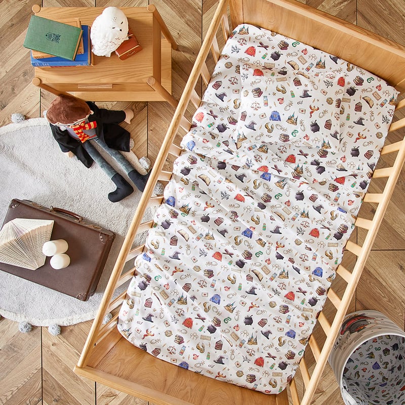 Warner Bros Harry Potter White Hogwarts Cot Sheet Set