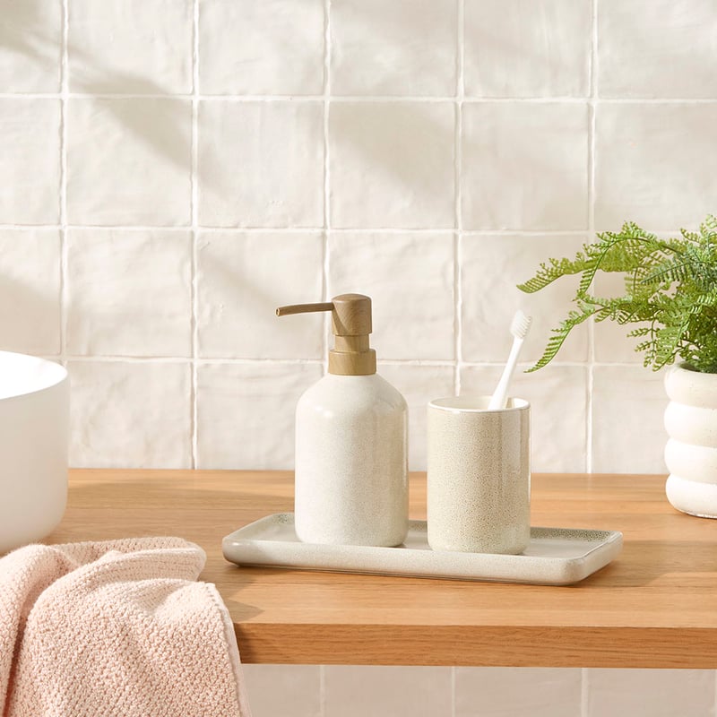 Lyon Natural Bathroom Accessories
