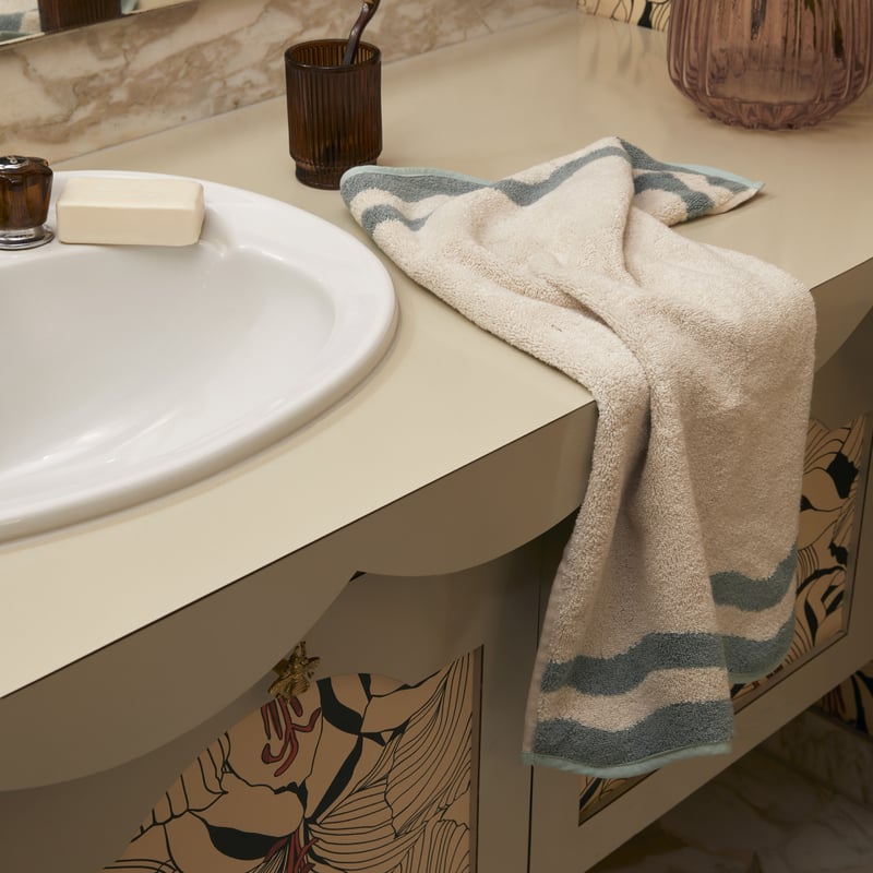 Harriet Seafoam Scallop Towel Range