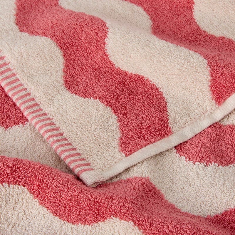 Wave Strawberry Towel Range