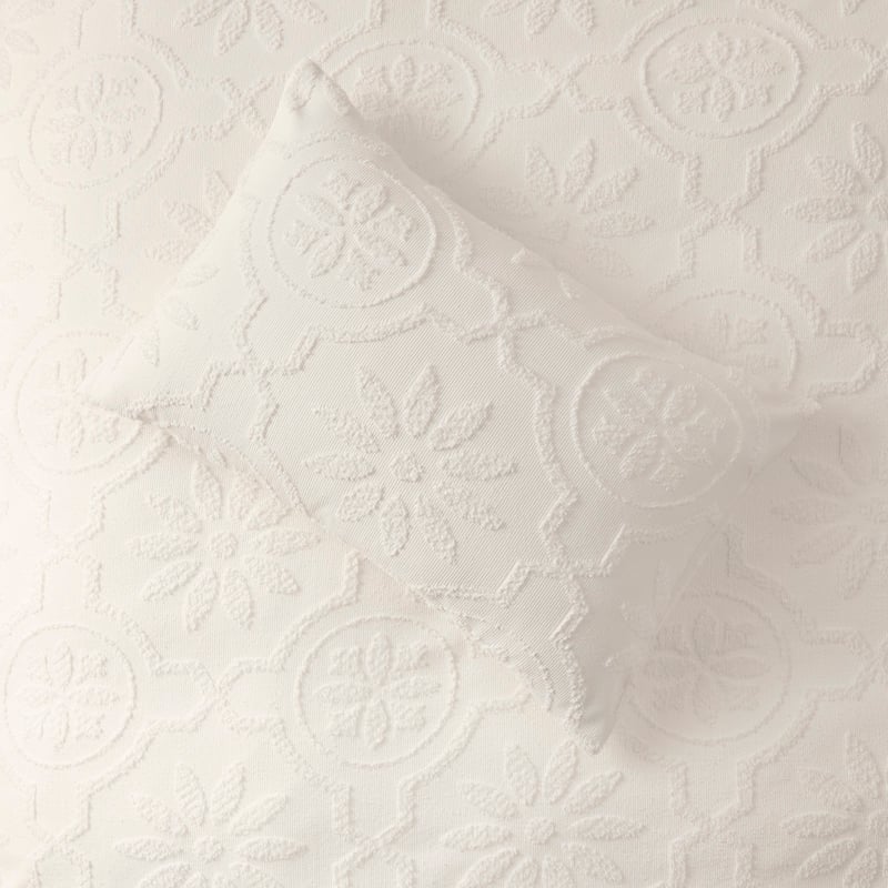 Ava White Tufted Quilt Cover Set